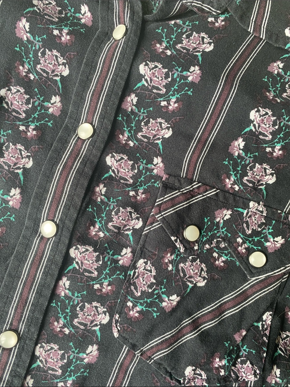 Cruel Denim black floral pearl snap western shirt - Picture 3 of 8